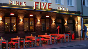 Hotel FIVE